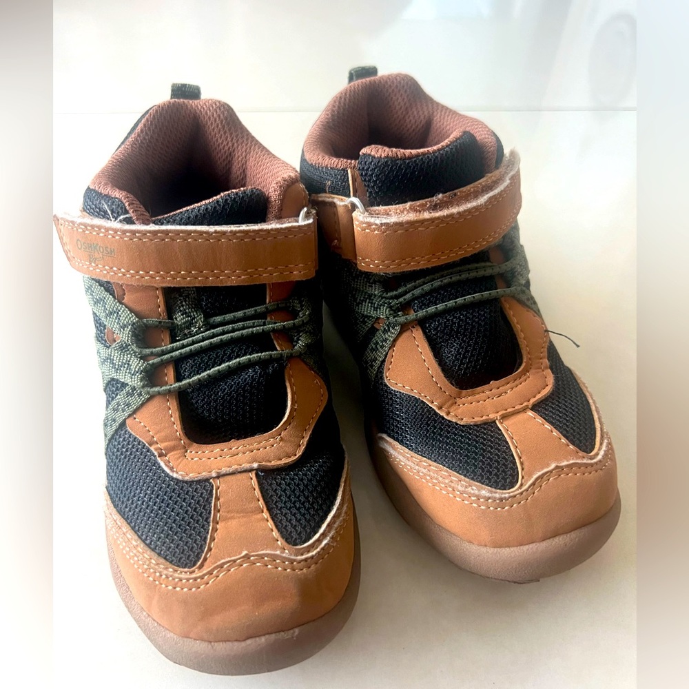 SOLD Boy hiking boots